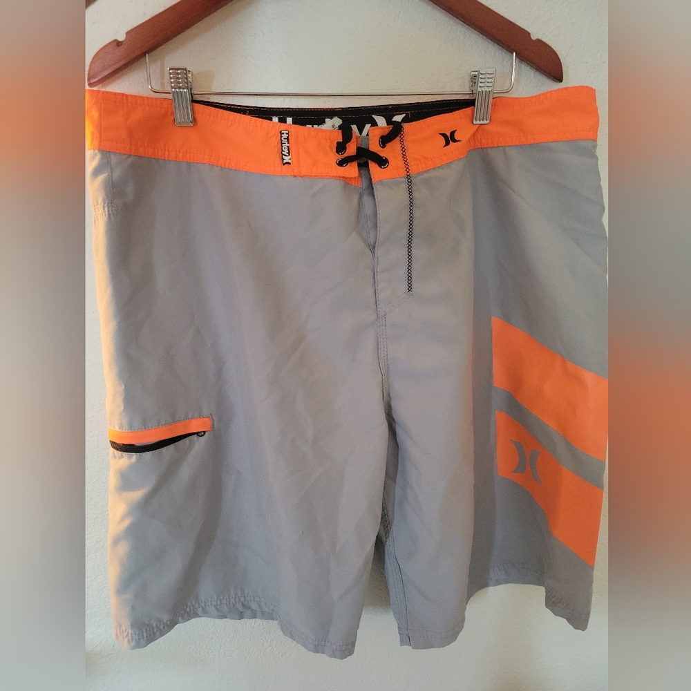 Hurley board shorts large size 36